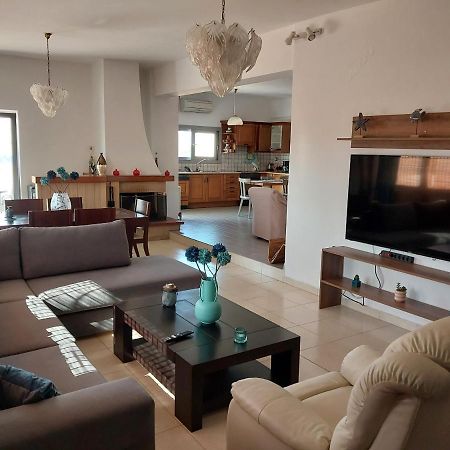 Passatempo Casa - 3 Bedroom Apartment Close To The Swimming Pool Gerani  Exteriér fotografie