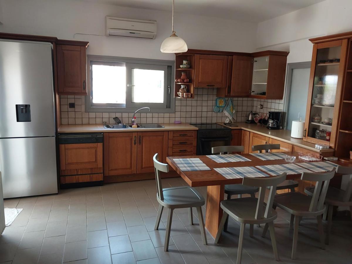 Passatempo Casa - 3 Bedroom Apartment Close To The Swimming Pool Gerani  Exteriér fotografie